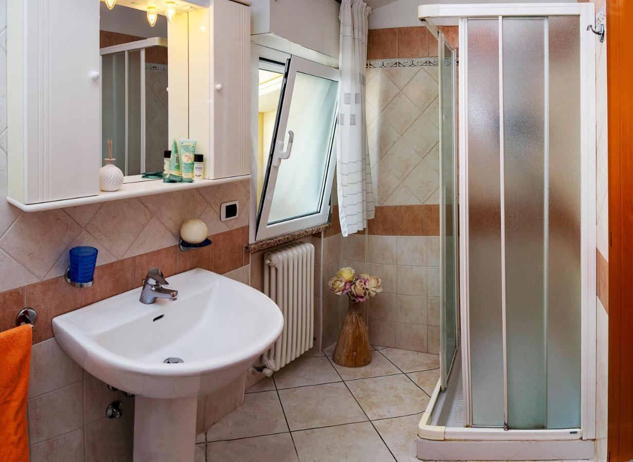 Residenza Raggio Apartment Ричоне Екстериор снимка