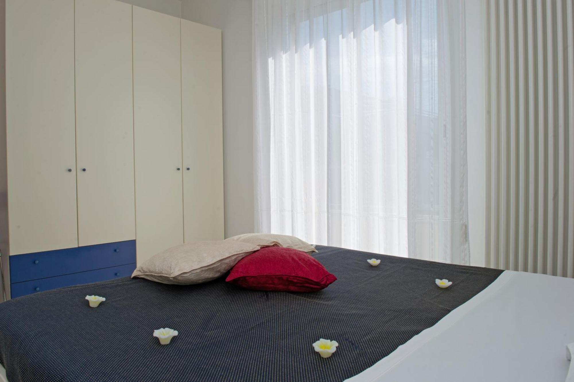 Residenza Raggio Apartment Ричоне Екстериор снимка